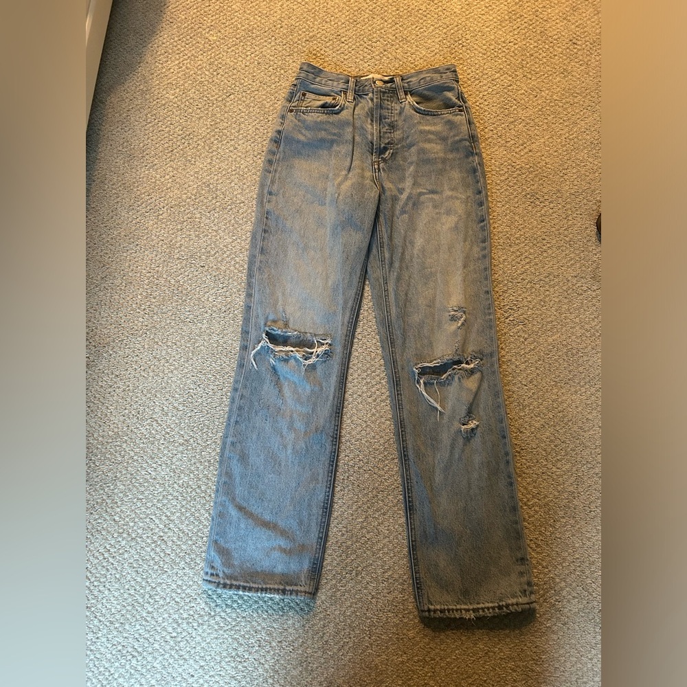 Light wash denim forum jeans. Joni high rise loose 29L